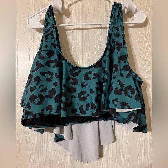 SHEIN size 4 swim top - Picture 2 of 2